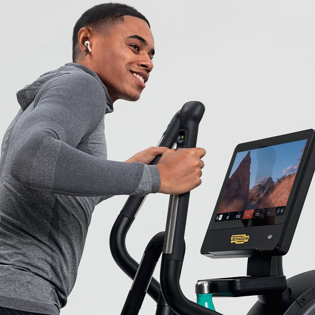 Technogym Elliptical Technogym Excite Live Vario